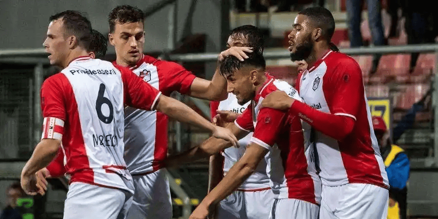 周三007欧冠收官战：利物浦边路狂攻破局，卡拉巴赫密集防守守底线