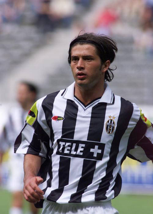 尤文铁血中场，文艺外表下的凶悍防守者：塔奇纳迪的职业生涯回顾